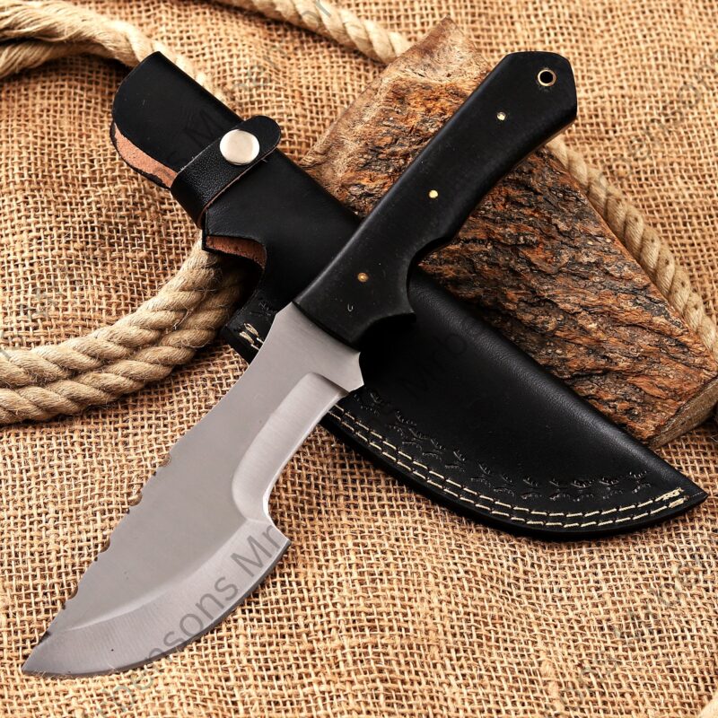 The Hunted Tracker Knife
